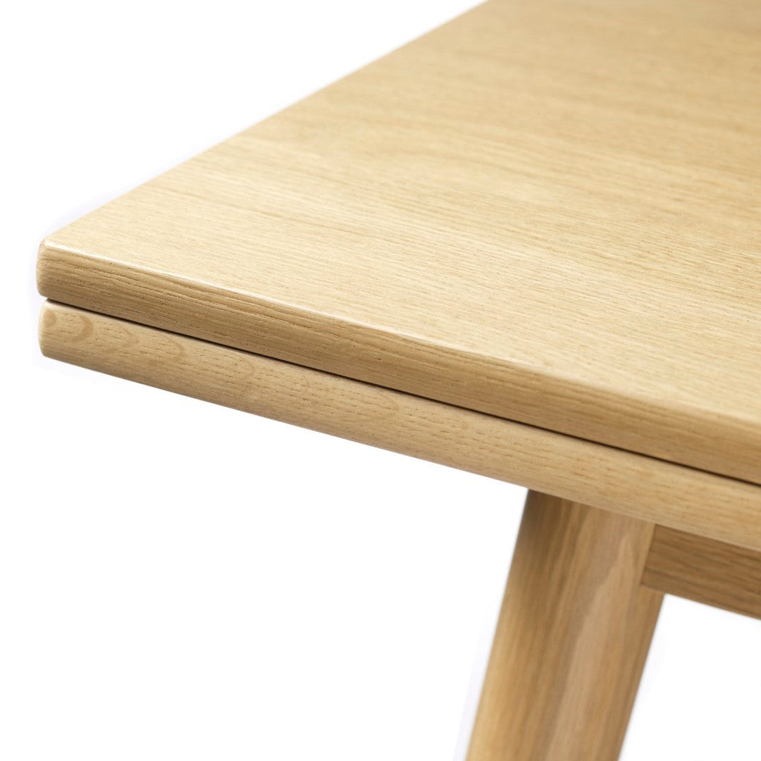C35CH - Dining table w/Dutch extract - Oak