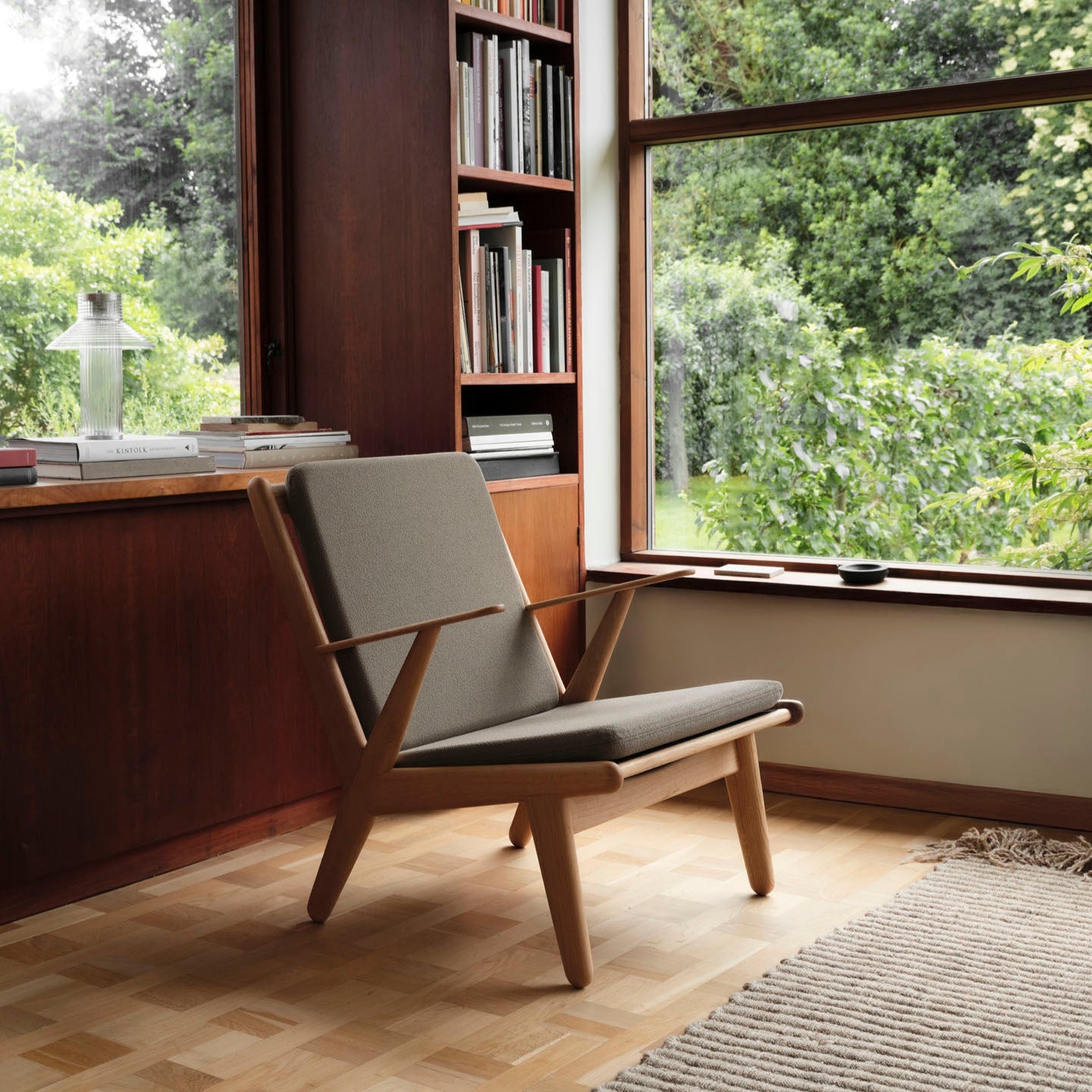 J53 - Armchair - Oak - Taupe