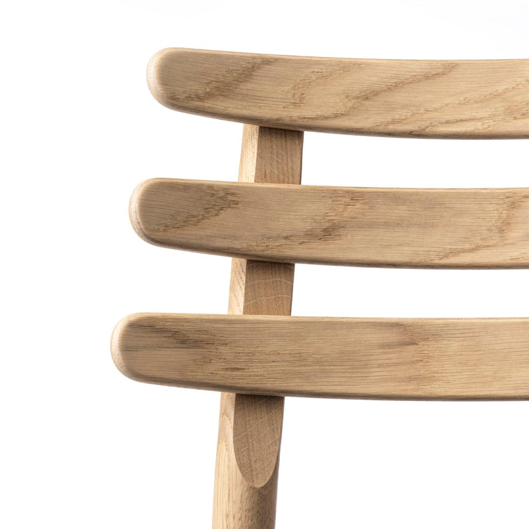 J48 Stol Svanemærket i Eg Antracitgrå af Poul M. Volther - Detalje