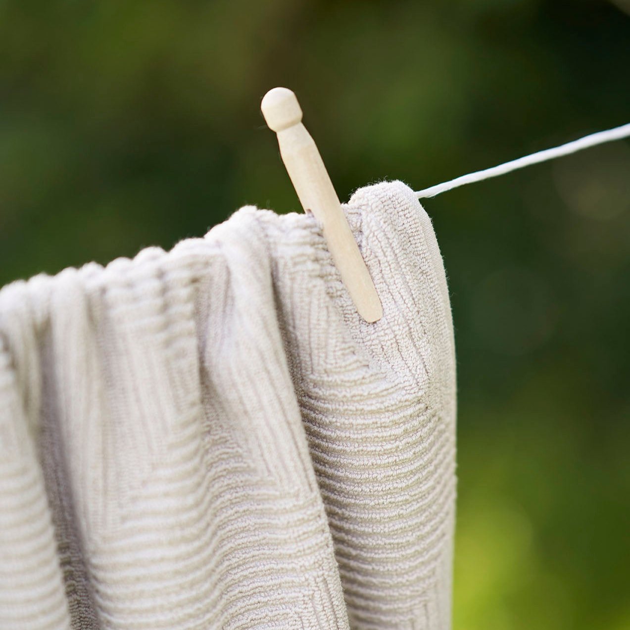 R33 Kirkeby Strandhåndklæde Bomuld i Rainy Day af Gitte Lægård
