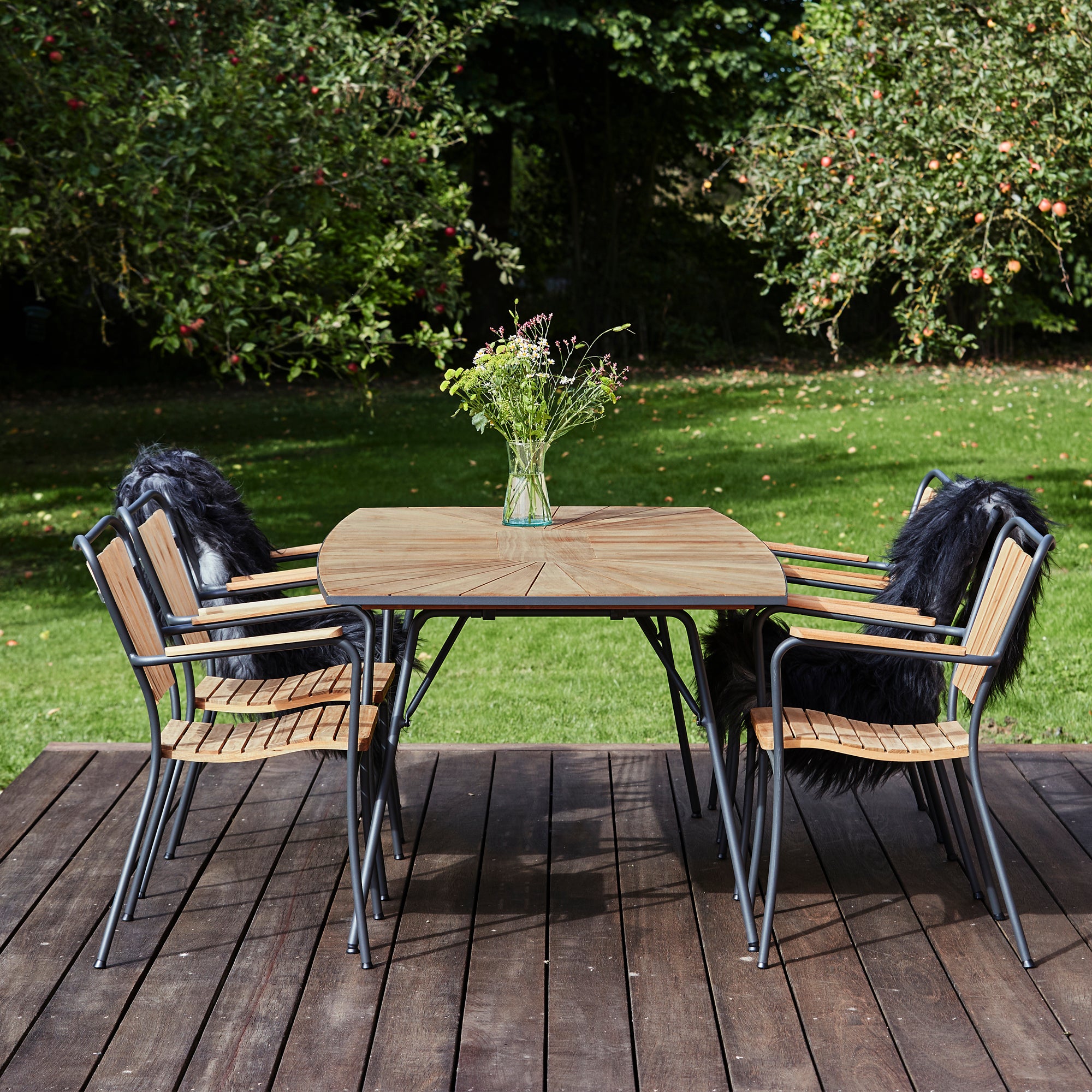 Marguerit Bord L 200 & 6 Stole
