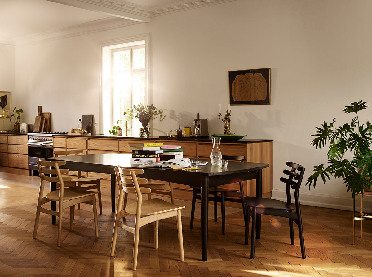 J48 - Chair - Oak veneer - Lifestyle 1