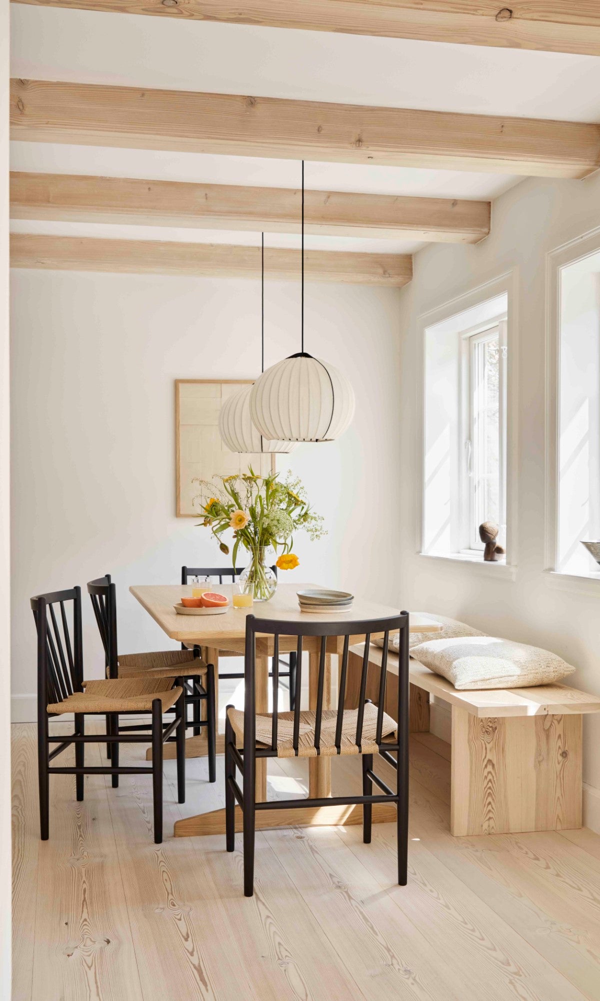 J80 - Chair - Beech - Jet Black - Lifestyle 1