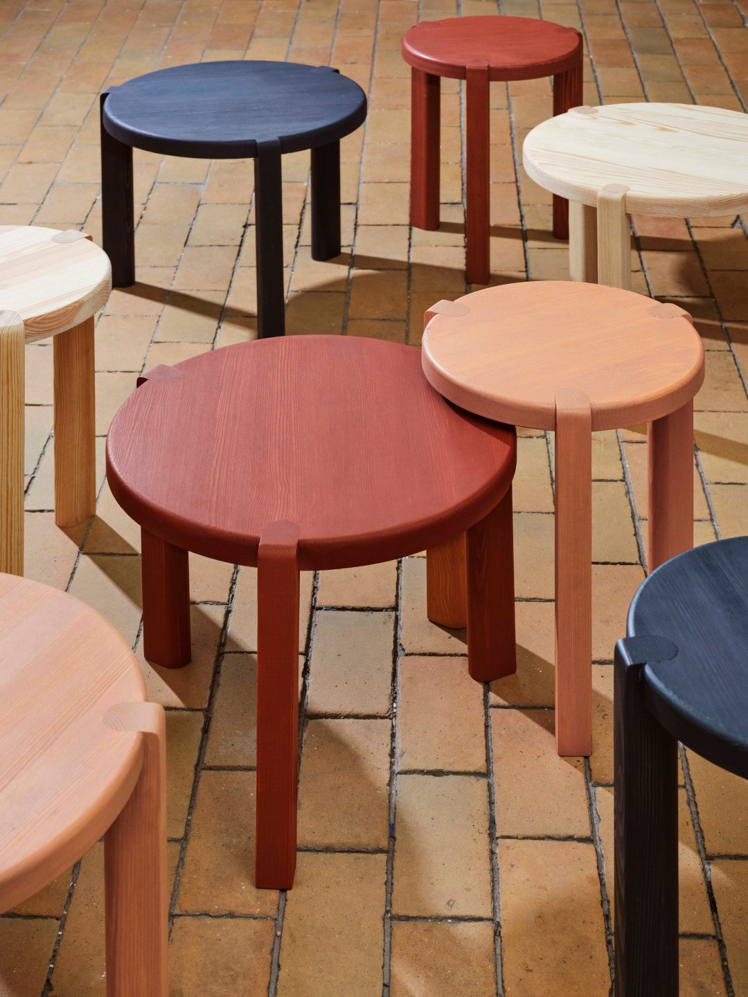 FDB furniture x Linolie