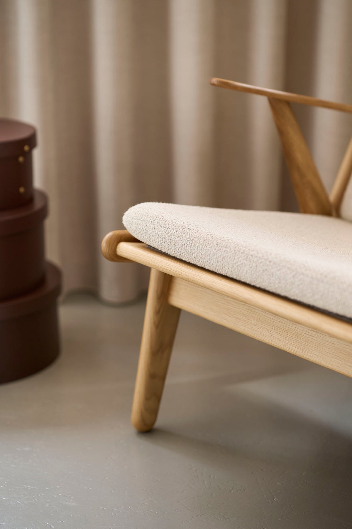 J53 - Armchair - Oak - Beige - Lifestyle 2