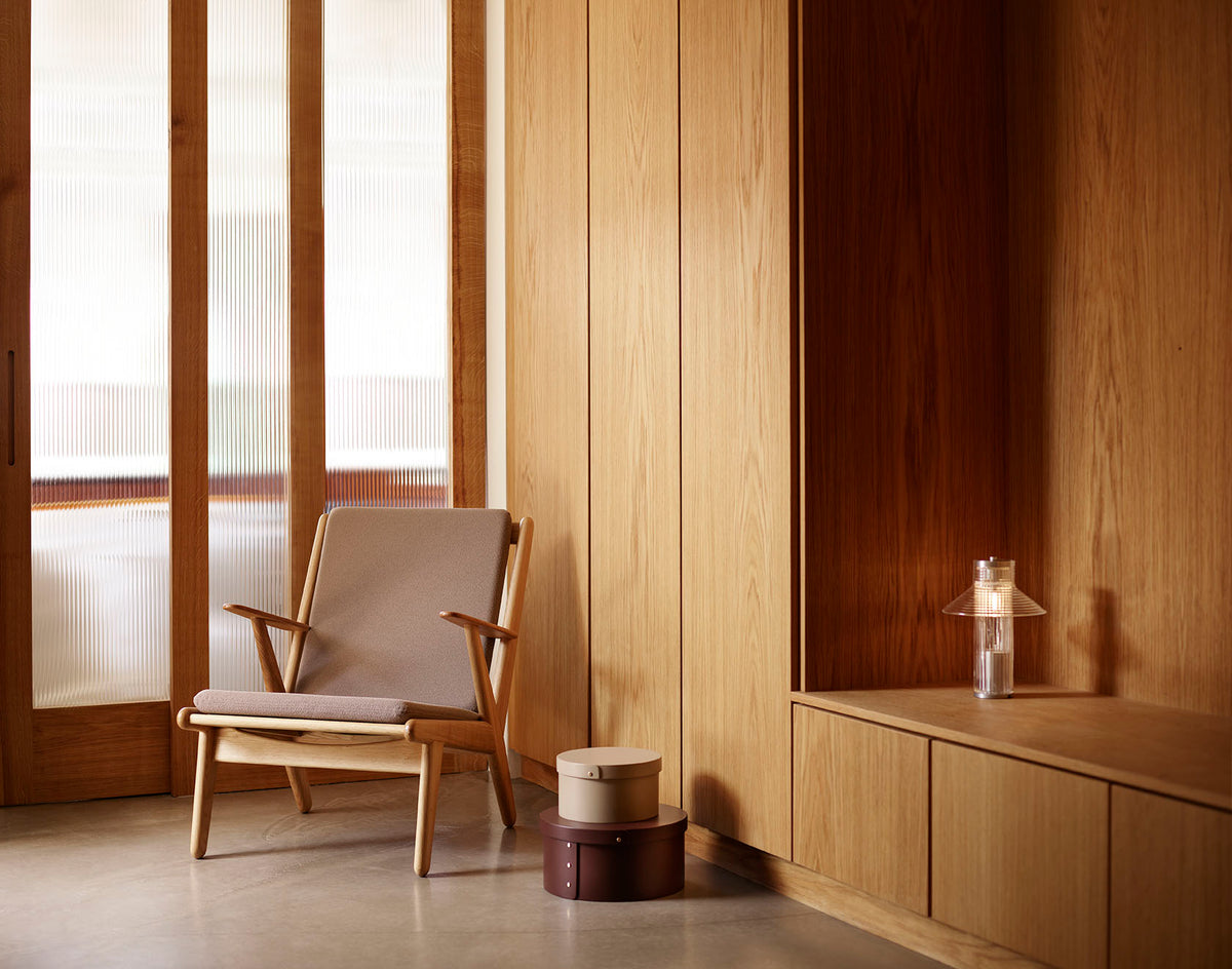 J53 - Armchair - Oak - Taupe - Lifestyle 2