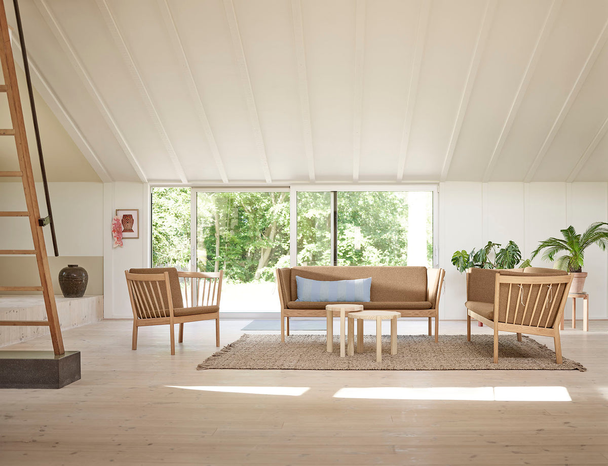 J146 - Armchair - Oak - Brown (15) - Lifestyle 1