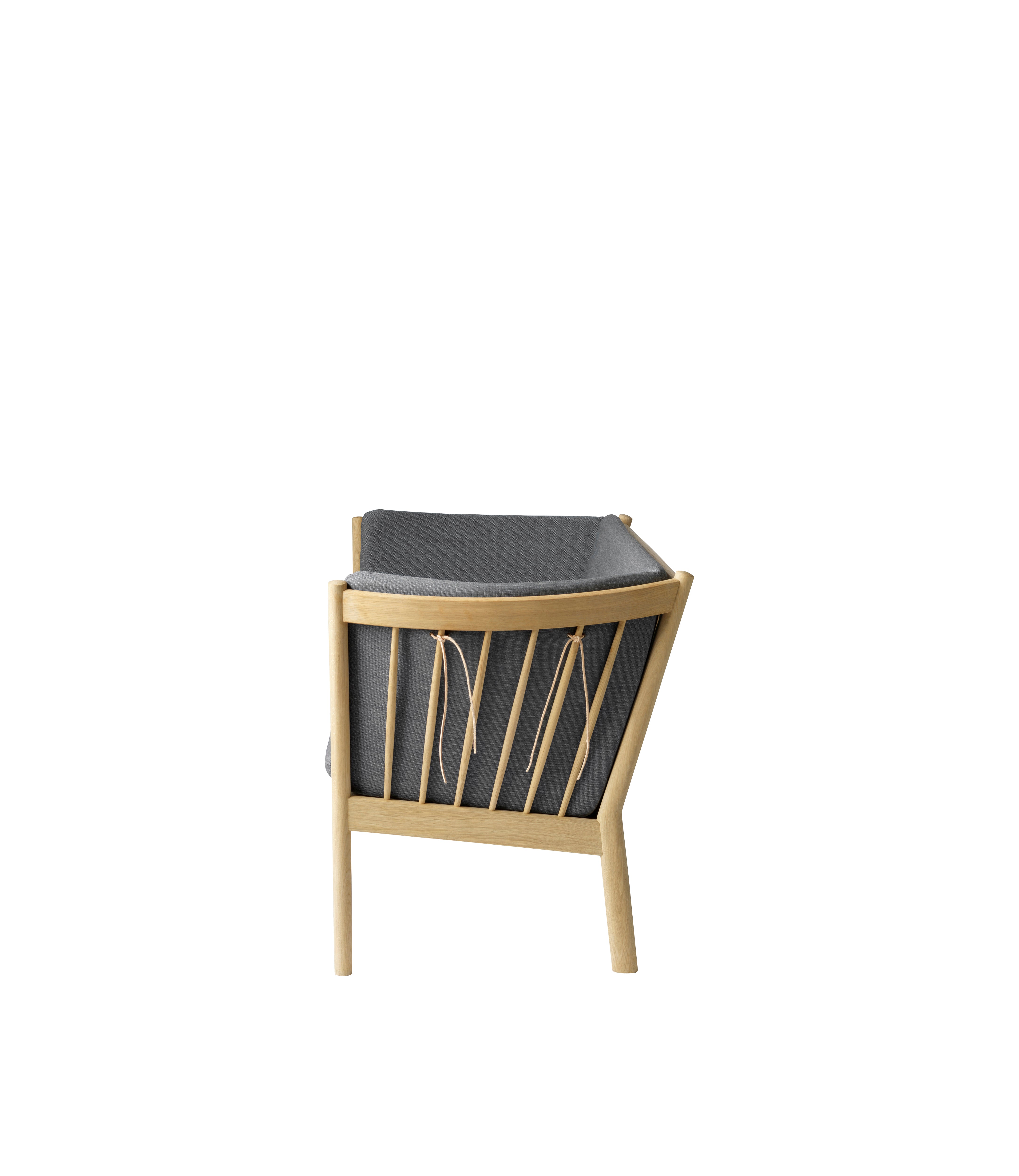 J148 2 pers. sofa i Eg Anthracite Grey af Erik Ole Jørgensen