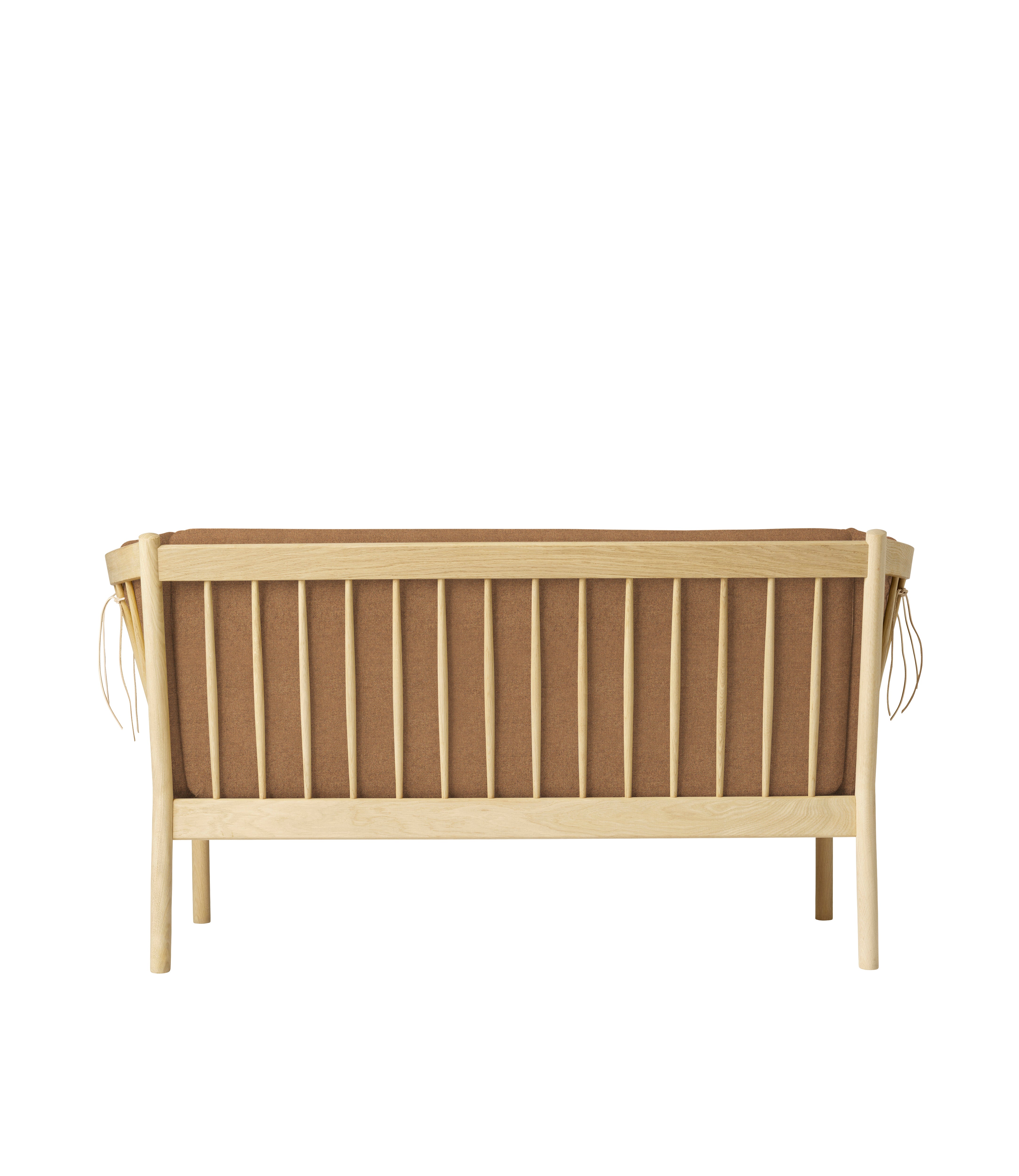 J148 2 pers. sofa i Eg Brown af Erik Ole Jørgensen