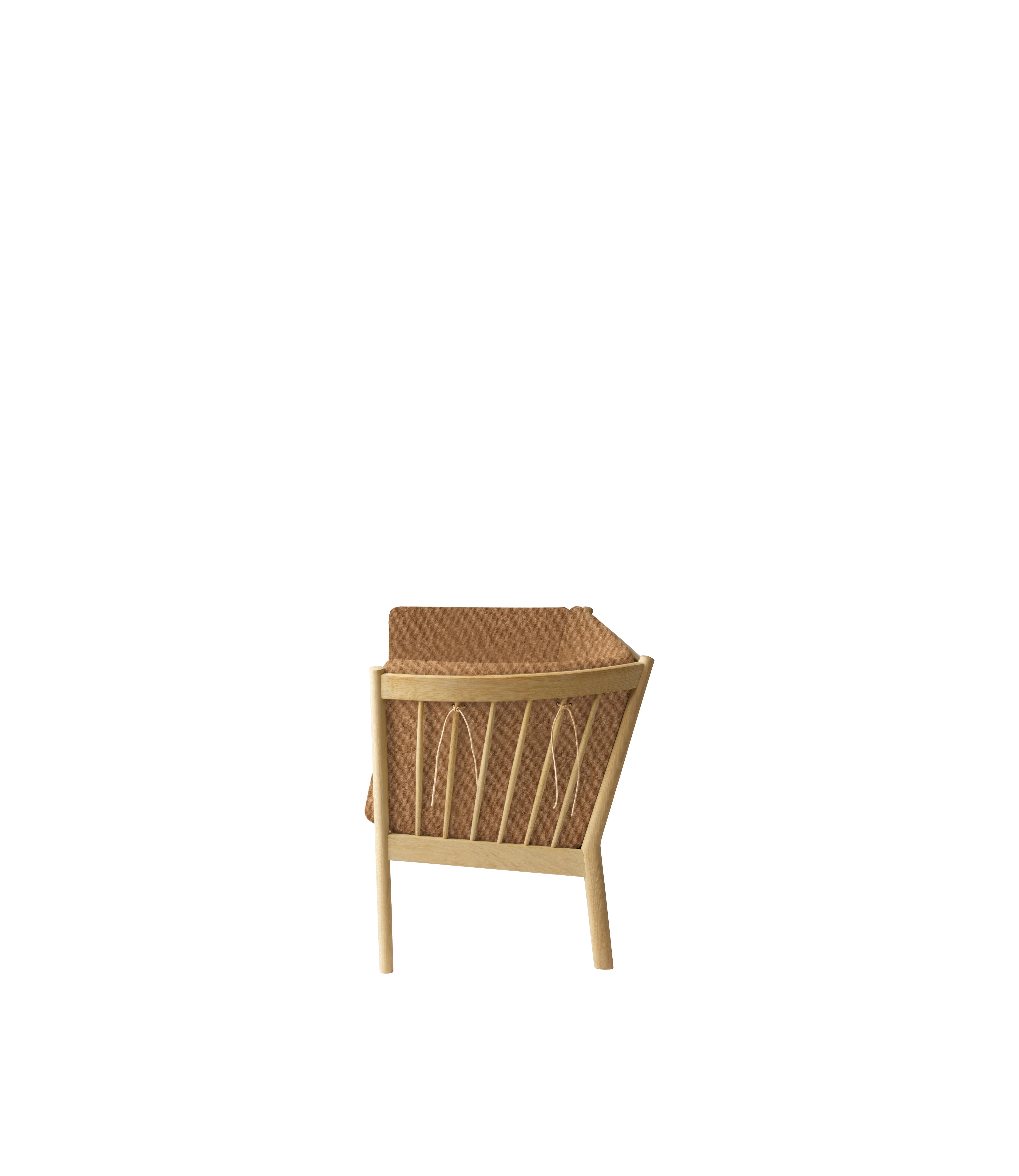 J149 3 personers sofa i Eg Brown (15) af Erik Ole Jørgensen