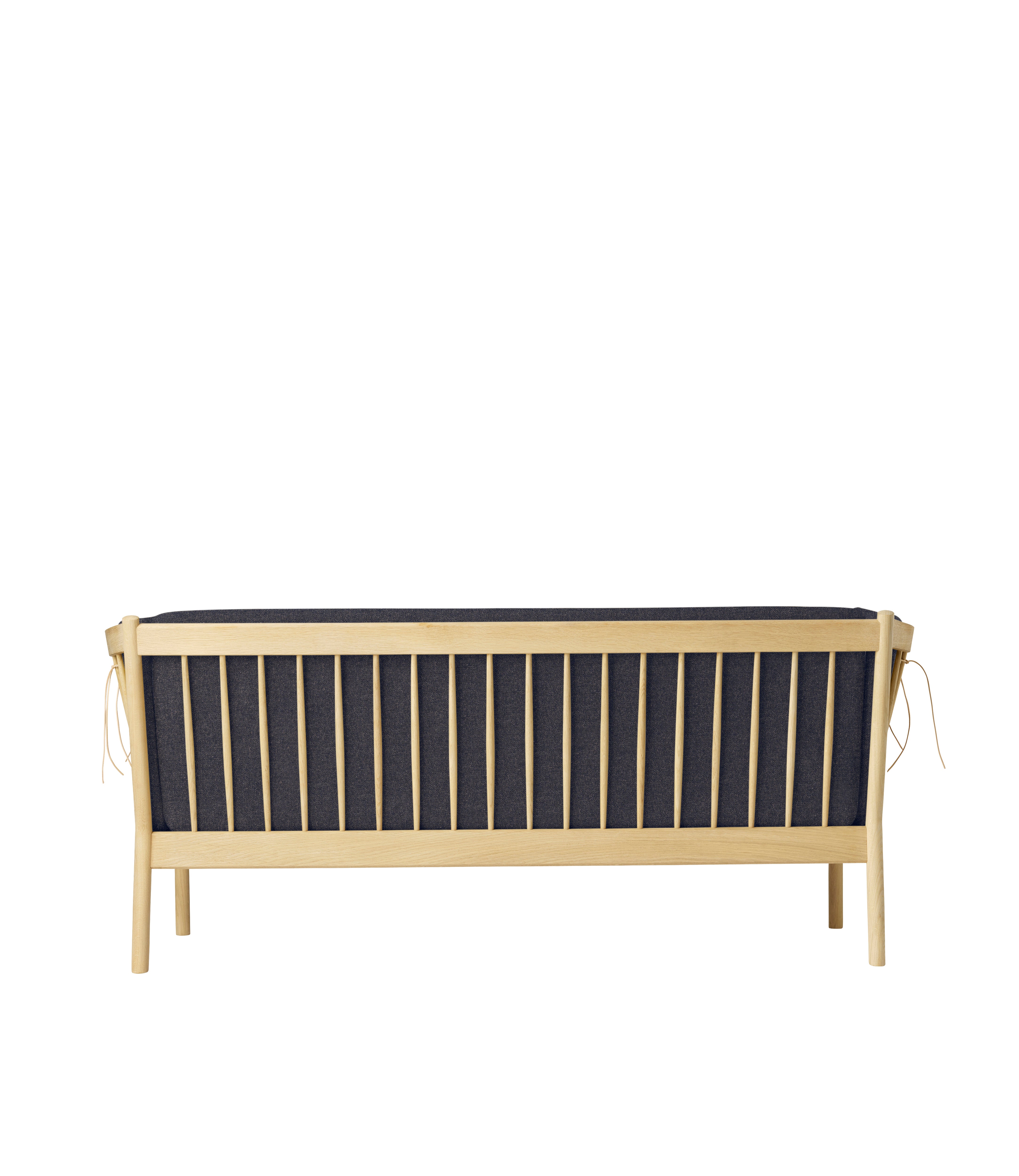 J149 3 personers sofa i Eg Dark Grey (28) af Erik Ole Jørgensen