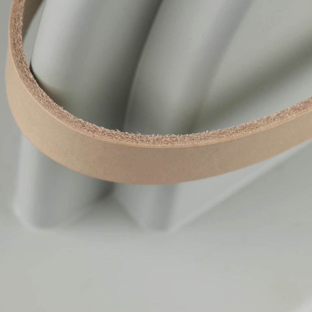 P9 Gyngehest i Bøg Blue Grey af Børge Mogensen - Detalje rem